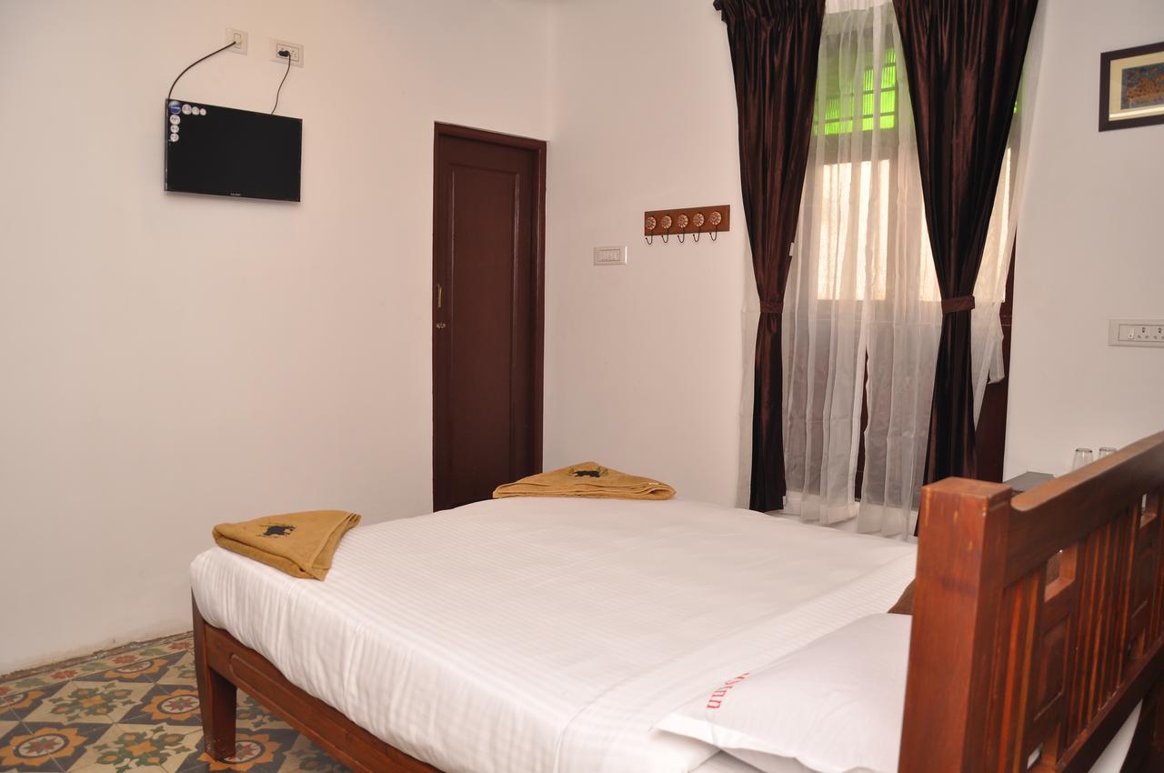 Rams Inn Thanjavur Bagian luar foto
