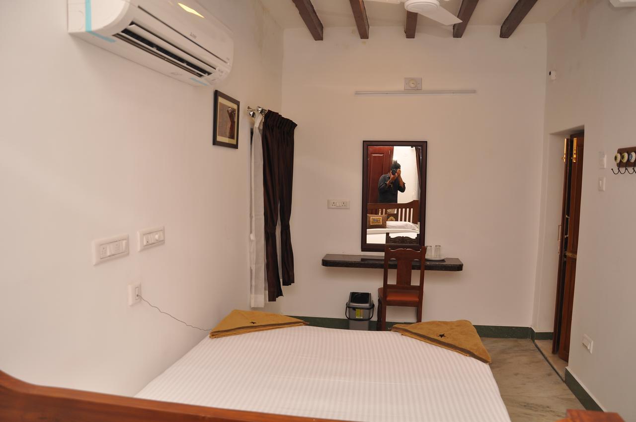 Rams Inn Thanjavur Bagian luar foto