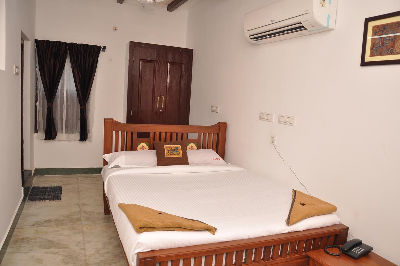 Rams Inn Thanjavur Bagian luar foto