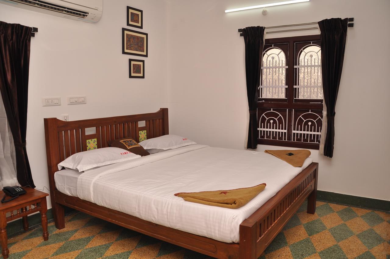 Rams Inn Thanjavur Bagian luar foto